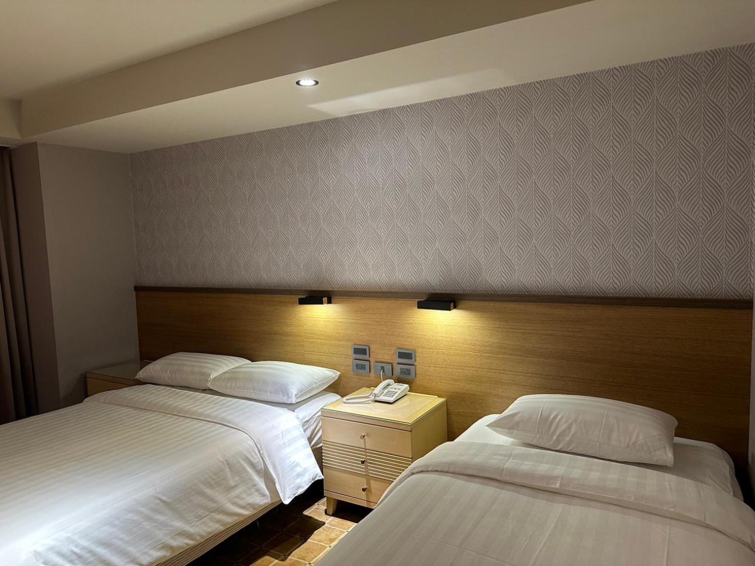 טאיפיי Rich & Free Hotel - Fuzhong 富逸旅趣-板橋府中館 מראה חיצוני תמונה