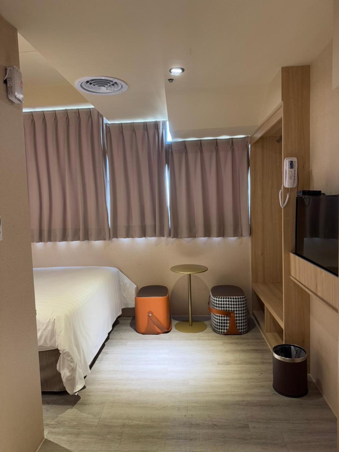 טאיפיי Rich & Free Hotel - Fuzhong 富逸旅趣-板橋府中館 מראה חיצוני תמונה